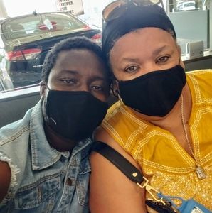 Meet your Posher, Enoma